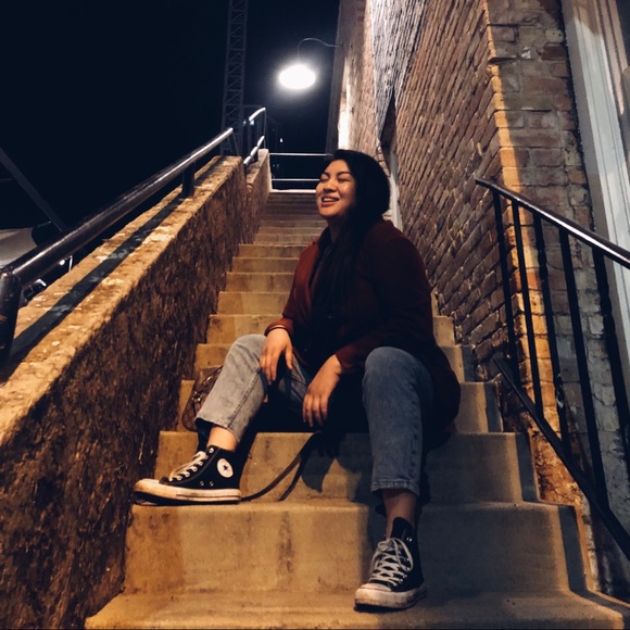 Meet your Posher, Dani - Picture 4 of 4